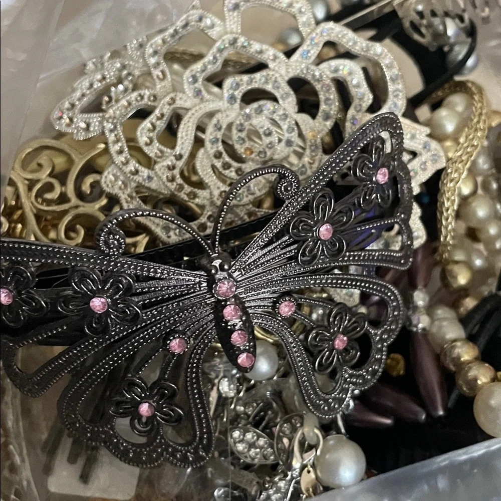 Vintage hair accessories grab bag